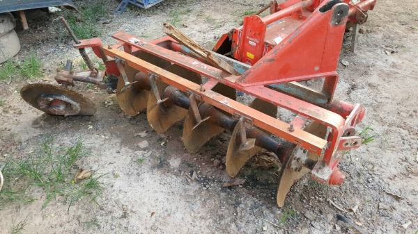 ขายรถไถ KUBOTA L3608 ปี 53 เอกสารเล่มทะเบียนพร้อมโอน อุปกรณ์มีผานดันหน้า โรตารี่ และผาน 5 ราคาต่อรองได้ ขายรถไถ KUBOTA L3608 ปี 53 เอกสารเล่มทะเบียนพร้อมโอน อุปกรณ์มีผานดันหน้า โรตารี่ และผาน 5 ราคาต่อรองได้