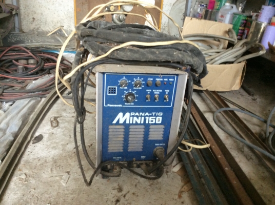 เครื่องเชื่อมอาร์ก้อน Panasonic