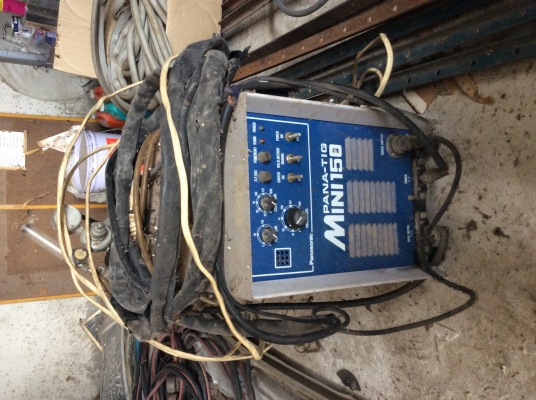 เครื่องเชื่อมอาร์ก้อน Panasonic เครื่องเชื่อมอาร์ก้อน Panasonic