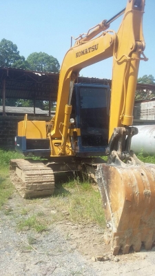 ขายด่วน!! Komatsu PC60-5 สภาพพร้อมใช้ค่ะ