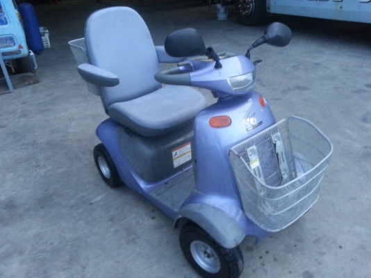 ขายรถไฟฟ้า 4ล้อ Toyota  นำเข้าจากประเทศญี่ปุ่น