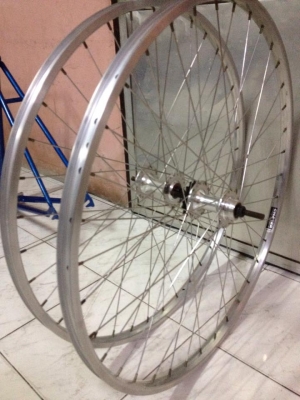 ขายล้อจักรยานฟิก chaser 700c 1คู่ สภาพดีตามรูป ราคา1200บาท โทร0924462525โส กทม ขายล้อจักรยานฟิก chaser 700c 1คู่ สภาพดีตามรูป ราคา1200บาท โทร0924462525โส กทม