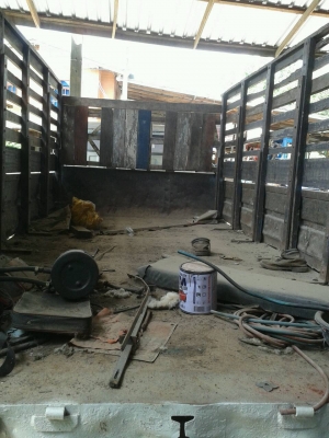 ขาย6 ล้อ KM 310 เครื่อง 110 แรง กระบะเหล็กทั้งใบ คอกไม้