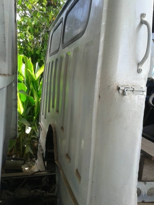 ขาย6 ล้อ KM 310 เครื่อง 110 แรง กระบะเหล็กทั้งใบ คอกไม้