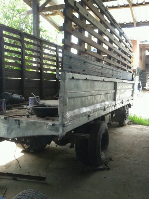 ขาย6 ล้อ KM 310 เครื่อง 110 แรง กระบะเหล็กทั้งใบ คอกไม้