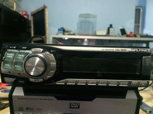 Alpine CDA-9830 รุ่นใหญ่ MP3-RW CD-RW FMคลื่นไทย หน้าจอไฟฟ้าปรับระดับได้3ระดับ ปรีเอ้า3ชุด คุมกล่องCD มือ อเมริกา