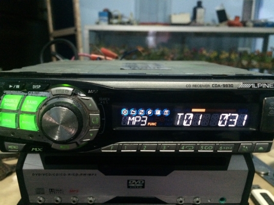 Alpine CDA-9830 รุ่นใหญ่ MP3-RW CD-RW FMคลื่นไทย หน้าจอไฟฟ้าปรับระดับได้3ระดับ ปรีเอ้า3ชุด คุมกล่องCD มือ อเมริกา