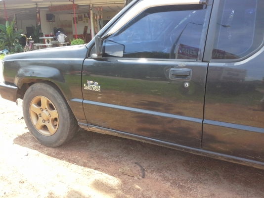 L 200ปี37    เครื่องดี   แอร์เย็น  ช่วงล่างดี  แชชชีสวย     ทะเบียนขาด2ปี