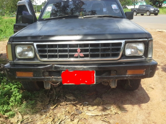 L 200ปี37    เครื่องดี   แอร์เย็น  ช่วงล่างดี  แชชชีสวย     ทะเบียนขาด2ปี