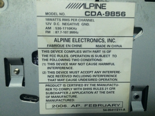 Alpine CDA-9856 รุ่นใหญ่ MP3-RW CD-RW FMคลื่นไทย IPODและAUXไม่มีสายต่อเป็นของที่ต้องซื้อเพิ่ม ปรีเอ้า3ชุด คุมกล่องCD สภาพสวย มีกล่องอุปกรณ์ครบ มือ2 อเมริกา