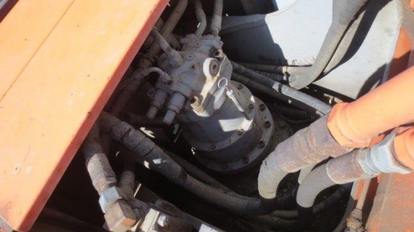 ขายค่ะ HITACHI EX200-5  ใบแทรค80 มีลายหัวกระแทก สภาพสวย นำเข้าโดยตรงจากญี่ปุ่นมีเอกสารรับรองการนำเข้า