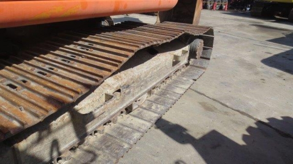 ขายค่ะ HITACHI EX200-5  ใบแทรค80 มีลายหัวกระแทก สภาพสวย นำเข้าโดยตรงจากญี่ปุ่นมีเอกสารรับรองการนำเข้า