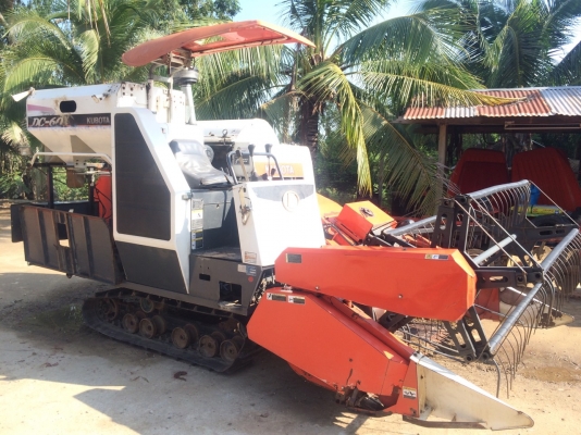 ขายรถเกี่ยวข้าว DC-60 สภาพพร้อมลุยงาน ราคาต่อรองได้อีก