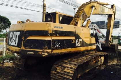 ขายCAT V2. เครื่องปั๊มดี รถพร้อมใช้งาน เอกสารเล่มทะเบียน