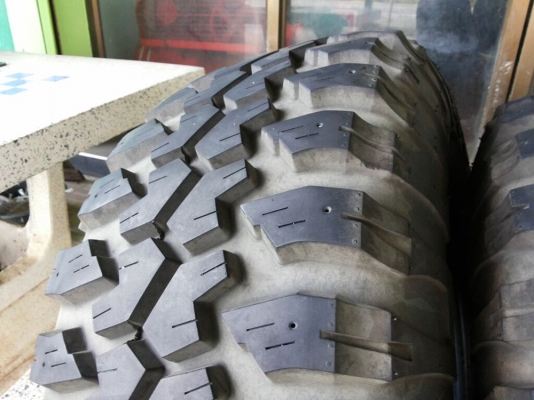 ขายยาง mud maxxis bighorn 762 ขนาด 33x12.5 ขอบ 15 ปี 2014