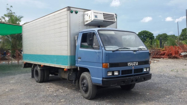 ISUZU-115.ปี37ตู้ทำความเย็น-ช่วงยาว5เมตร-สภาพสวยพร้อมใช้-ราคา-375,000-