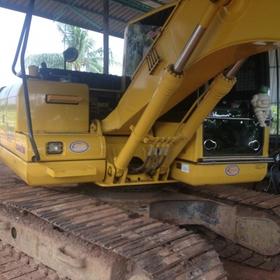 ขายดาวน์รถแบคโฮ KOMATSU  pc 130-8ทำงาน 5,&times;&times;&times;ชม. ราคา 380,000 ผ่อน  77,400&times;27 090-772-3710 090-772-3708