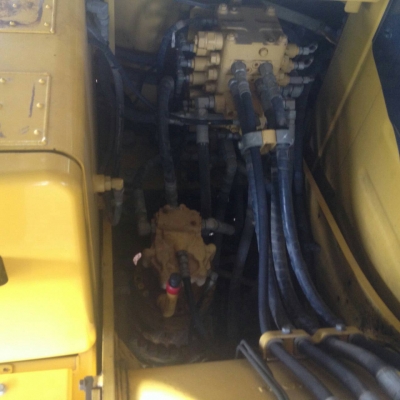 ขายดาวน์รถแบคโฮ KOMATSU  pc 130-8ทำงาน 5,&times;&times;&times;ชม. ราคา 380,000 ผ่อน  77,400&times;27 090-772-3710 090-772-3708