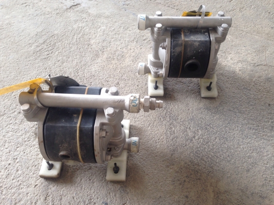 ขายปั้มไดอะแฟรม ขนาดเล็ก made in Japan สภาพสวย มี 2 ตัวครับ