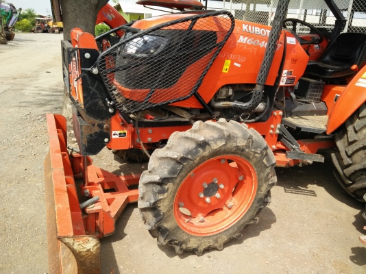 ขายแทรกเตอร์ KUBOTA M6040SU พร้อมผาน DP243H ตัวรถสวยสภาพดี