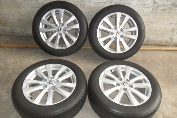 ล้อแม็ก 16นิ้ว 5รู114 ฮอนด้า พร้อมยาง สวยๆ 4 ล้อ ราคา 5800 บาท