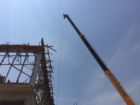 เครน kato 20 ton / เครื่อง Nissan Diesel