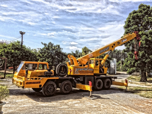 เครน tadano 25 ton / เครื่อง Mitsubishi v8