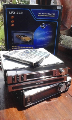 mp3  JVC  + จอ มีรีโมท ทั้งสองเครื่อง