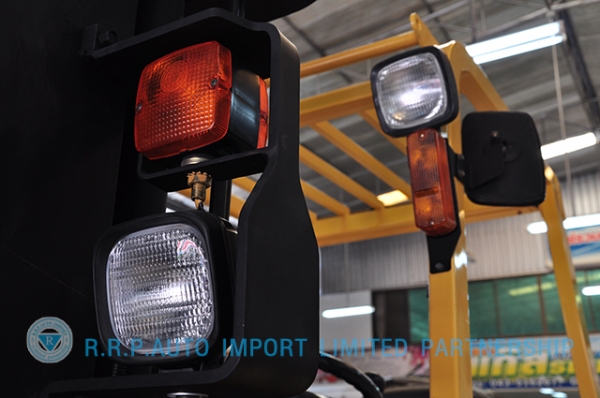 ขายรถโฟล์คลิฟท์มือสอง MITSUBISHI GRENDIA รุ่น FD30T  ราคา xxx,xxx บาท นำเข้าจากประเทศญี่ปุ่น 100\% ไม่เคยใช้งานในประเทศไทย