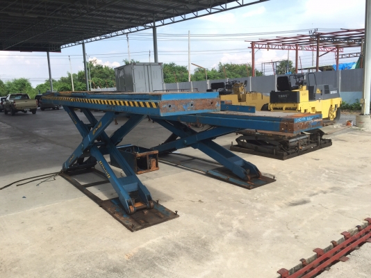 ขายลิฟท์ยกรถ Hitachi มือสองญี่ปุ่น ยกได้2.5ตัน