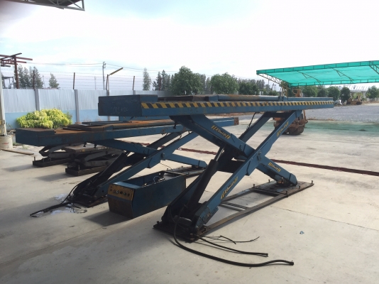 ขายลิฟท์ยกรถ Hitachi มือสองญี่ปุ่น ยกได้2.5ตัน