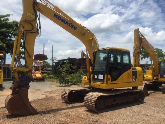 ขายแม็คโคร KOMATSU PC 130-7 ทำงาน 5234 ชั่วโมง แทร็คกว้าง 70 CM พร้อมใช้งาน นำเข้าจากต่างประเทศ ติดต่อ คุณอิทธิวัฒน์ 095-7467778 ครับ