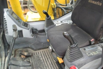 ขายแม็คโคร KOMATSU PC 130-7 ทำงาน 5234 ชั่วโมง แทร็คกว้าง 70 CM พร้อมใช้งาน นำเข้าจากต่างประเทศ ติดต่อ คุณอิทธิวัฒน์ 095-7467778 ครับ