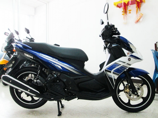 ขาย Nouvo SX ลาย GP Edition ตัว TOP ล้อแม็ก ปี 2014 ไมล์แท้ 7561 กม สภาพสวย เครื่องหัวฉีดประหยัดน้ำมัน แม็กสวยไม่คดไม่ดุ้ง มีกุญแจแท้ 2 ดอก สีน้ำเงิน ขาว ดำ ราคา 37900 บาท