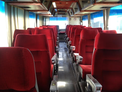 รถบัส เครื่องยนต์ 195 แรงม้า 33ที่นั่ง มีแอร์ มีทะเบียน