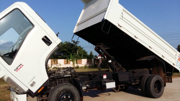 รถบรรทุกดั้มซ์อีซูซุ วิ่งแค่ 6,000 โลแท้ๆ ราคาถูกๆ