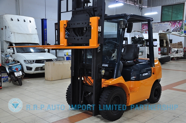 ขายรถโฟล์คลิฟท์มือสอง TOYOTA รุ่น7FD25 ราคา xxx,xxx บาท นำเข้าจากประเทศญี่ปุ่น 100\% ไม่เคยใช้งานในไทย