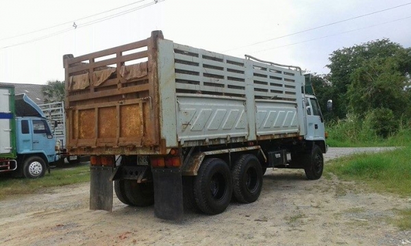 ขายดั้ม2เพลา ร็อกกี้175แรง เครื่องดีแคชซีสวย พ.เพาเวอร์ เบรกทิฟฟี่ ภายในสวย แอร์เย็น สภาพพร้อมใช้งาน เอกสารพร้อมโอน สนใจโทร 090-8588220คุณนะ 093-3258446คุณบิว หรือเข้าดูสินค้าอื่นๆได้ที่ www.truck.in.th/498 หรือเพจFacebook ณรงค์ ซื้อขายรถมือสอง (เว็บไซต์ส