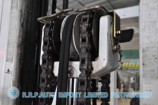 ขายรถโฟล์คลิฟท์มือสอง KOMATSU รุ่น FG30T ราคา 455,000 บาท นำเข้าจากประเทศญี่ปุ่น 100\% ไม่เคยใช้งานในประเทศไทย