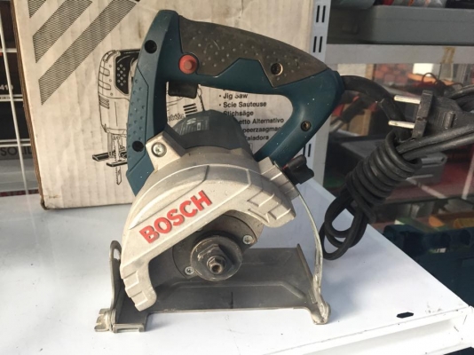 ขายเครื่องตัดคอนกรีต BOSCH มือสองครับ