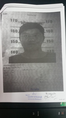 จับได้เเล้ว 1 ตัว เหลือ อีก 1เเจ้งผู้เสียหายที่เคยโอนเงิน หรือถูกหลอกมัดจำตอนนี้ผู้ต้องหา ถูกจับเเล้ว นาย ธงชัย หล่ำเเก้ว