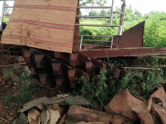 ล้อหนาม