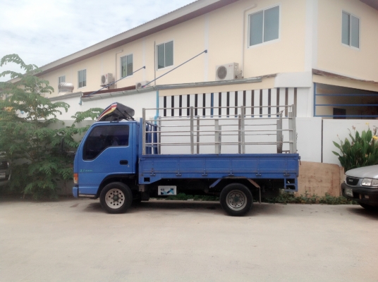 รถรับจ้างขนย้ายหอพักย้ายของทั่วไป 082-4894182