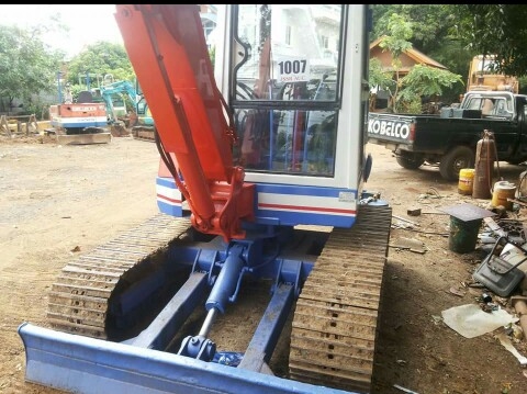 ขายรถขุดKUBO  KH040 เท่ากับpc45 รถเก่านอก มีเอกสารใบอินวอย สนใจติดต่อ099-907-9273(กิ๊ฟค่ะ)