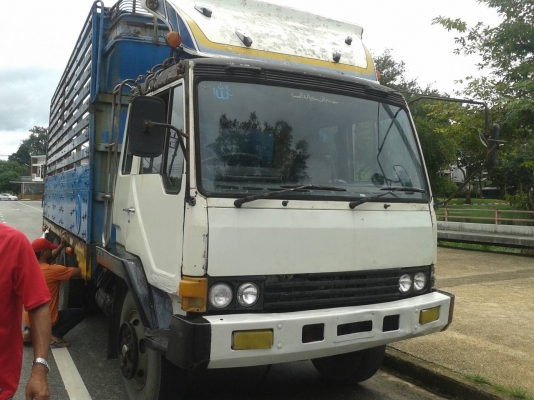 ขายไอ้หลง215เครื่อง195แรง กระบระไม้ช่วงล่างเป็นพื้นเหล็กเอาไปต่อเทรนเลอรได้เลย