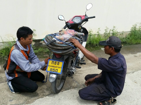 tractor-backhoe จัดส่ง หัวเจาะ แย๊กลม พร้อมสายลม ไปเกาะสมุย ด่วนทันใจ