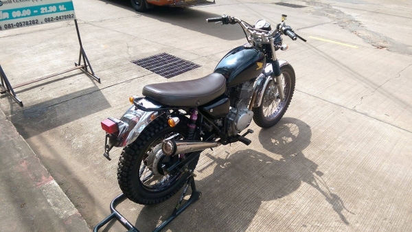 ขายคับ HONDA CL400 แต่งTRACKER สีสวย ท่อSUPERTRAPP แฮนด์บาร์ ยางหน้าหลังเต็ม อินวอยส์ สรรพสามิตร ราคา 57500 บาท ส่งได้ทั่วไทยคับ สนใจติดต่อ 081-0578282 FACEBOOK ชาญณรงค์ ป๊อป ชัยอมฤต ไอดีไลน์ POPBIGBIKESAKON คับ สนใจรถสวย ถูก ดี ต้อง POP BIGBIKE SAKONNAKH