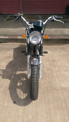 ขายคับ HONDA CL400 แต่งTRACKER สีสวย ท่อSUPERTRAPP แฮนด์บาร์ ยางหน้าหลังเต็ม อินวอยส์ สรรพสามิตร ราคา 57500 บาท ส่งได้ทั่วไทยคับ สนใจติดต่อ 081-0578282 FACEBOOK ชาญณรงค์ ป๊อป ชัยอมฤต ไอดีไลน์ POPBIGBIKESAKON คับ สนใจรถสวย ถูก ดี ต้อง POP BIGBIKE SAKONNAKH