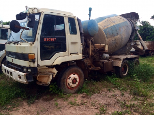 ขายด่วน รถโม่ปูน สิบล้อสองเพลา พร้อมใช้งาน  เอกสารพร้อม