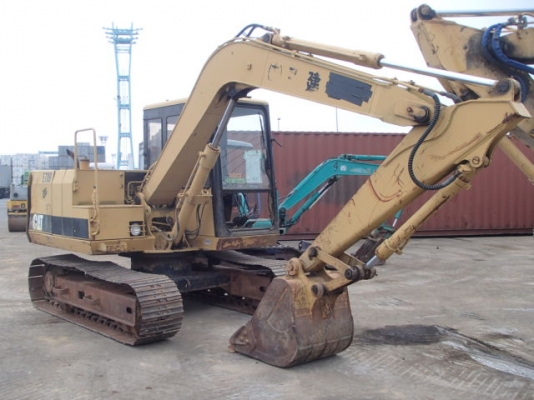 มาอีกแล้วรถขุด CATTERPILLAR E70B